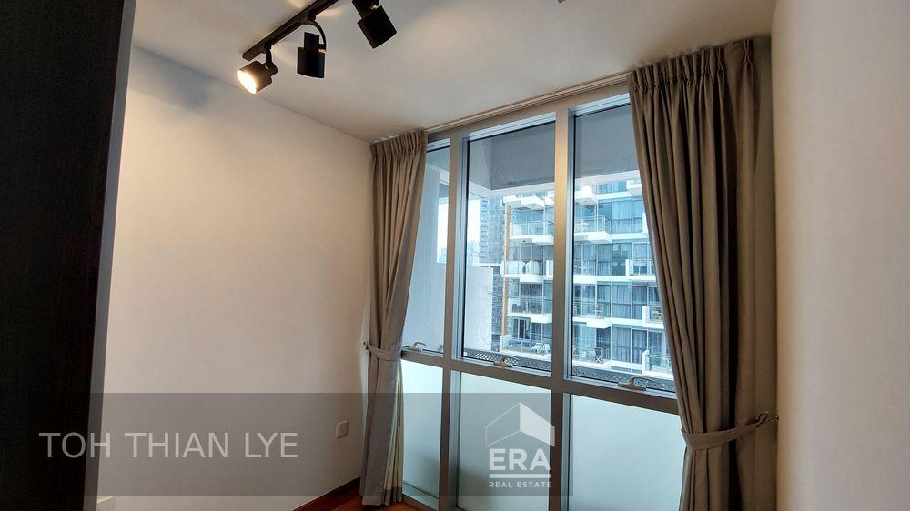 Within 5mins Walk to Tanjong Pagar Mrt Station.