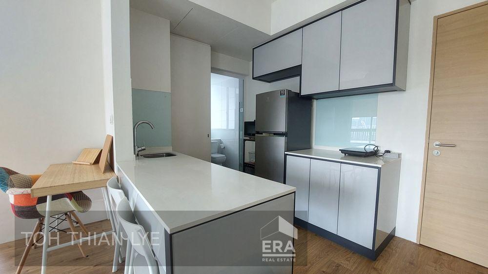 5mins Walk to Somerset Mrt Station and Shopping Malls