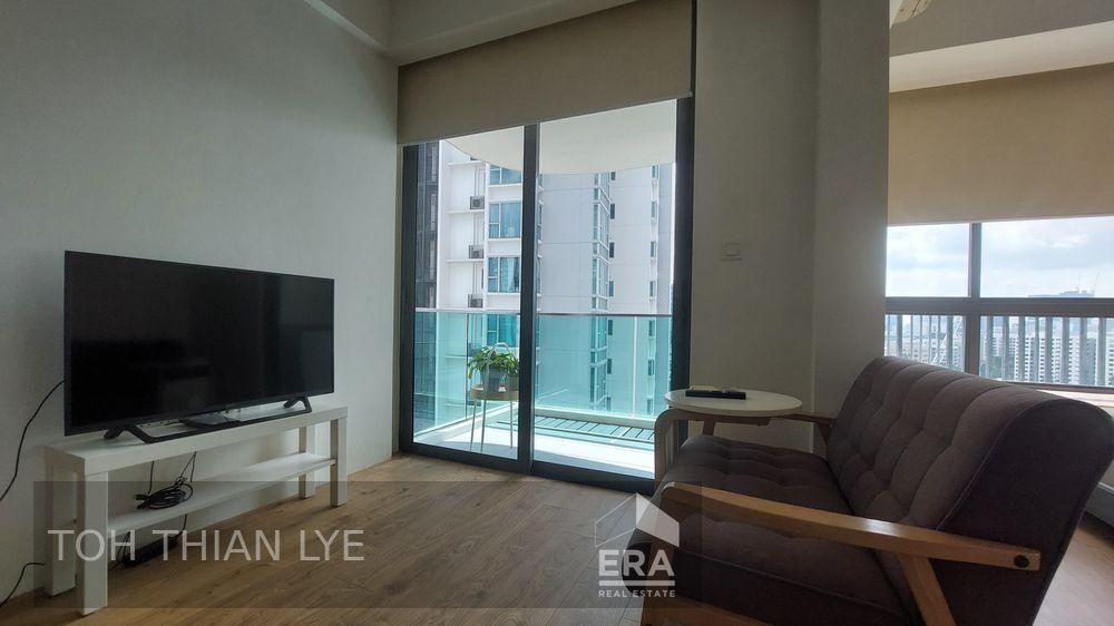 5mins Walk to Somerset Mrt Station and Shopping Malls