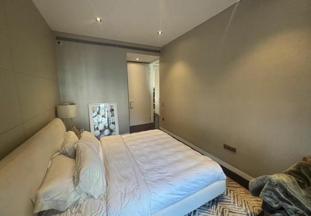 Prop-GPT: Condominium: D09  Lloyd SixtyFive