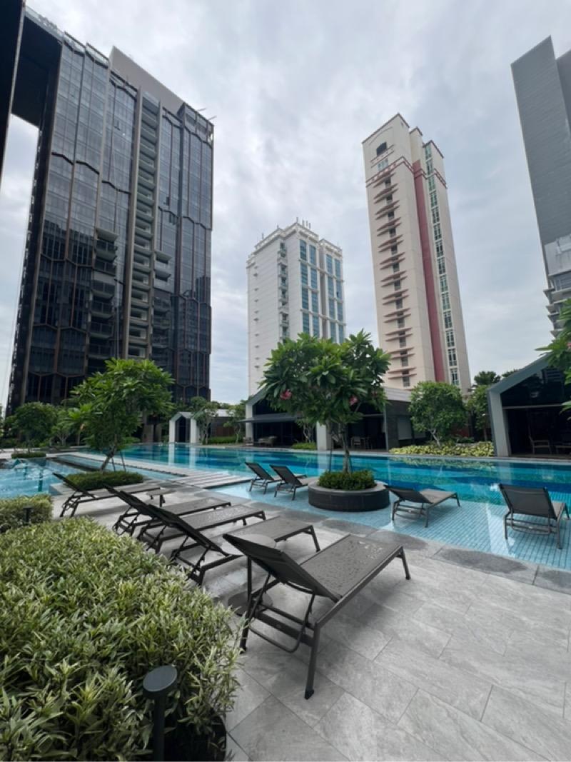 LIV @ MB Condominium For Rent, $8,100, 3 Bed 2 Bath 1,216 sqft $6.66 psf