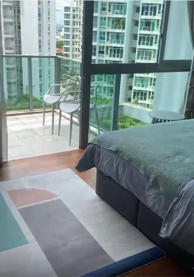 Botannia Condominium Room Rental, $2,450, 1 Bed 1 Bath 300 sqft $8.17 psf