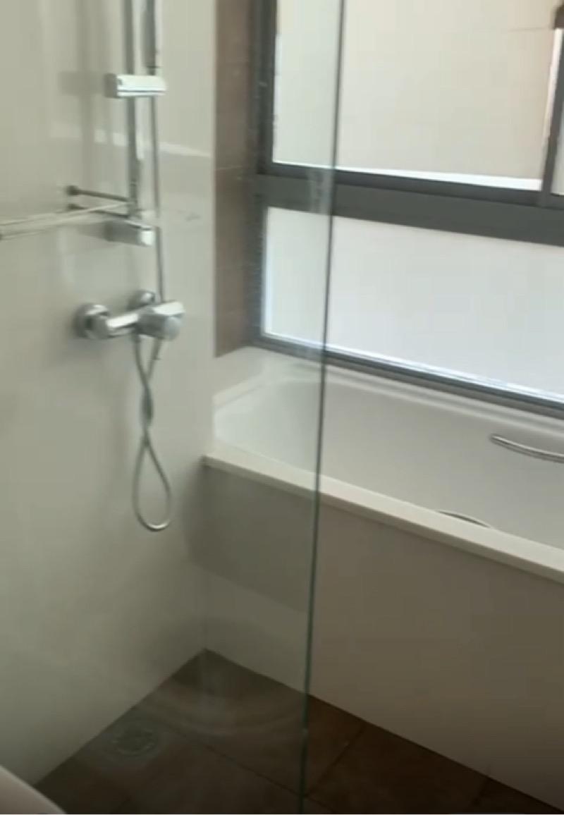 Botannia Condominium Room Rental, $2,450, 1 Bed 1 Bath 300 sqft $8.17 psf