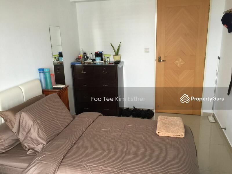 Prop-GPT: HDB Flat: D22 Jurong 228 Jurong East Street 21