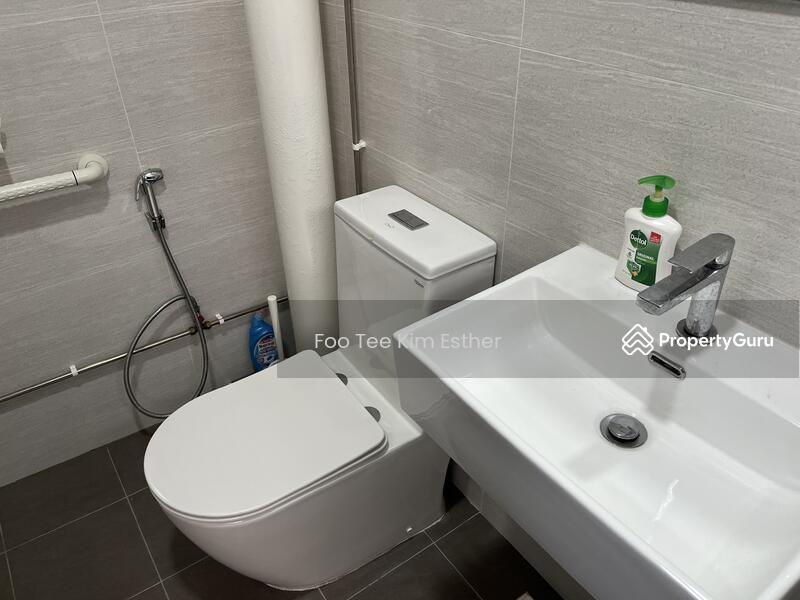 228 Jurong East Street 21