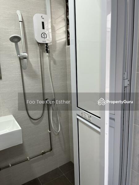 228 Jurong East Street 21