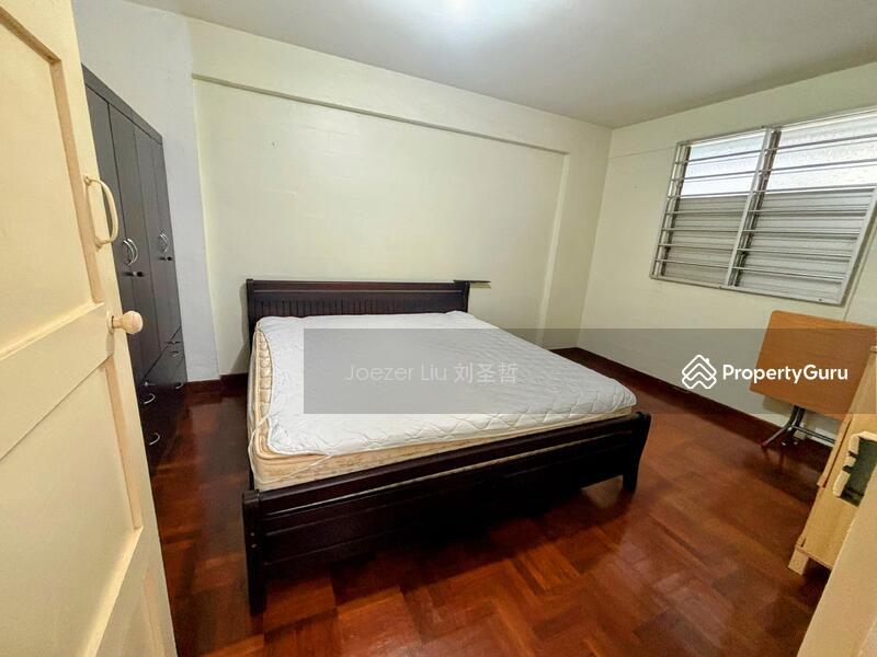 83 Commonwealth Close