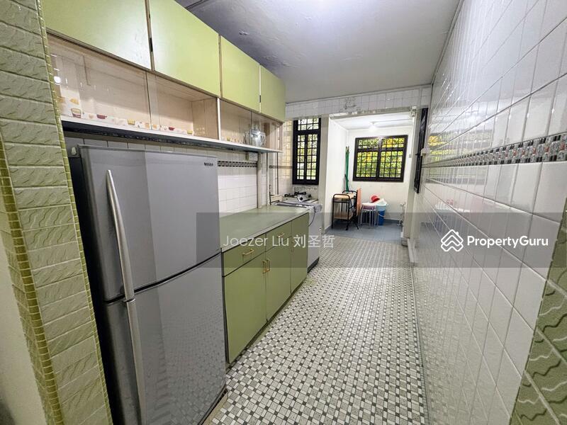 83 Commonwealth Close