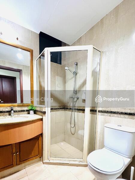 Less than 5 mins to SIM, Ngee Ann ,15 mins to NUS , King Albert MRT at your door step