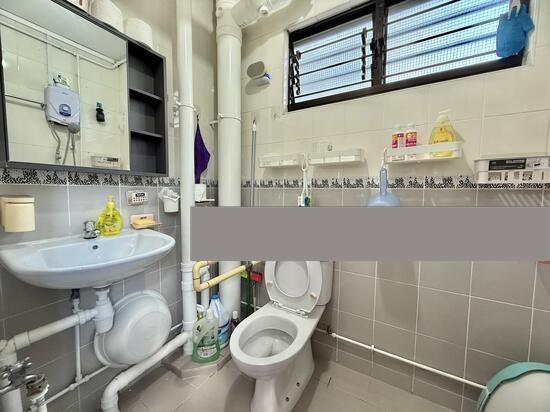 603 Hougang Avenue 4 HDB Apartment Room Rental, $850, 1 Bed 1 Bath 904 sqft $0.94 psf