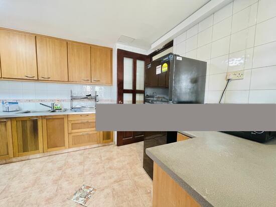 Westmere Condominium Room Rental, $1,200, 1 Bed 1 Bath 108 sqft $11.11 psf