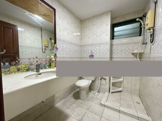 Hillview Heights Condominium Room Rental, $1,250, 1 Bed 2 Bath 108 sqft $11.57 psf