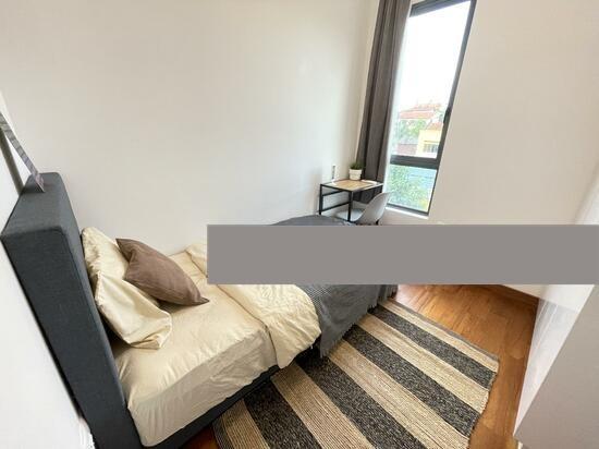 183 Longhaus Condominium Room Rental, $1,400, 1 Bed 1 Bath 108 sqft $12.96 psf