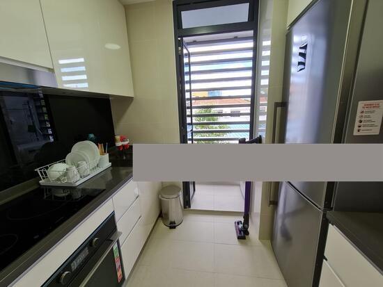 183 Longhaus Condominium Room Rental, $1,400, 1 Bed 1 Bath 108 sqft $12.96 psf