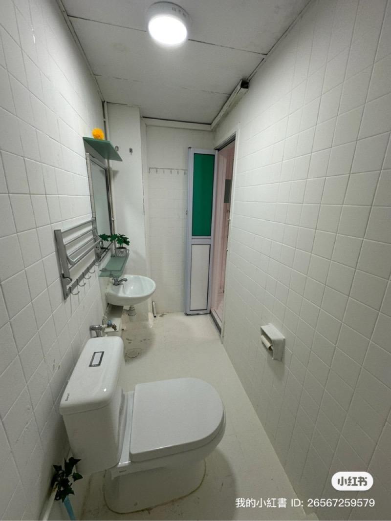 Textile Centre Apartment Room Rental, $2,368, 1 Bed 1 Bath 300 sqft $7.89 psf