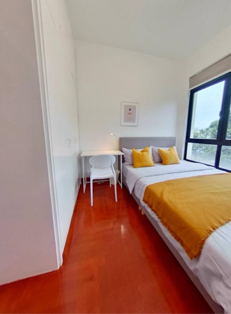 Eastpoint Green Condominium Room Rental, $1,400, 1 Bed 1 Bath 160 sqft $8.75 psf