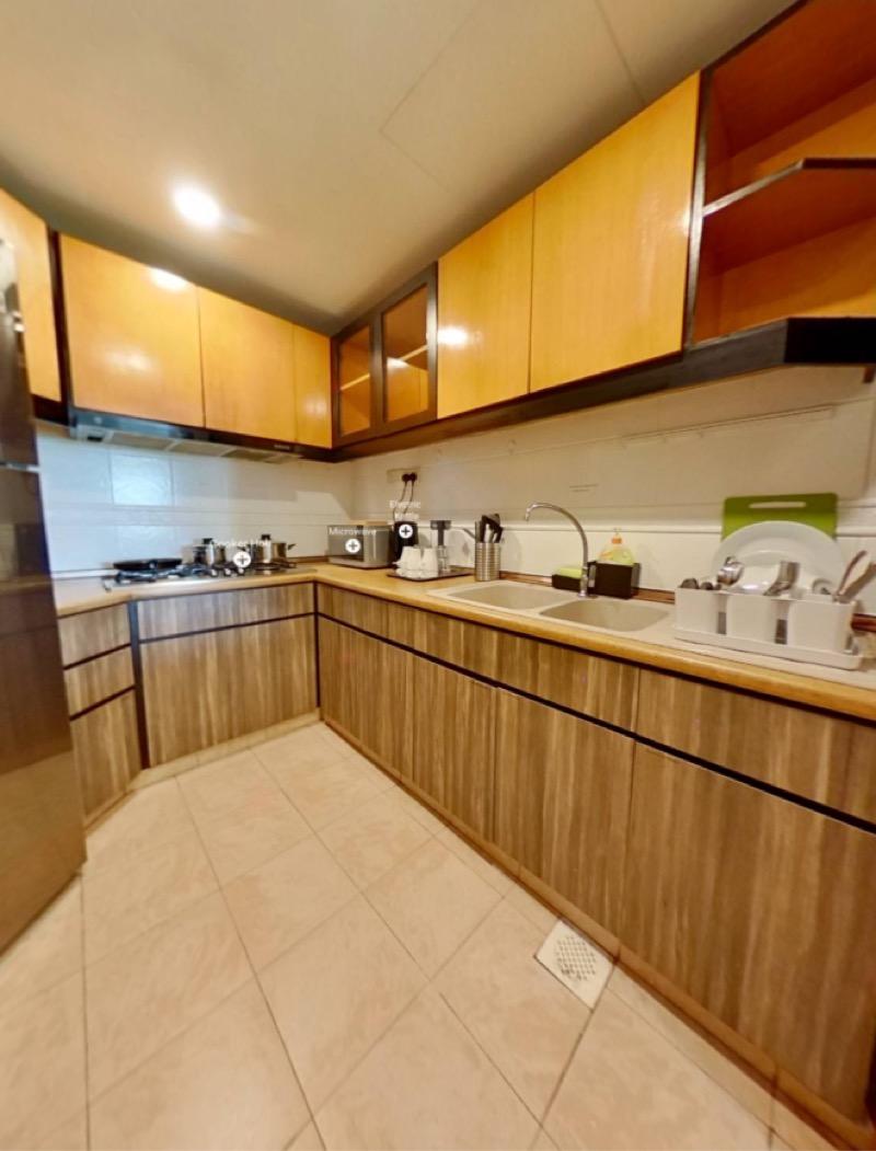 Eastpoint Green Condominium Room Rental, $1,400, 1 Bed 1 Bath 160 sqft $8.75 psf