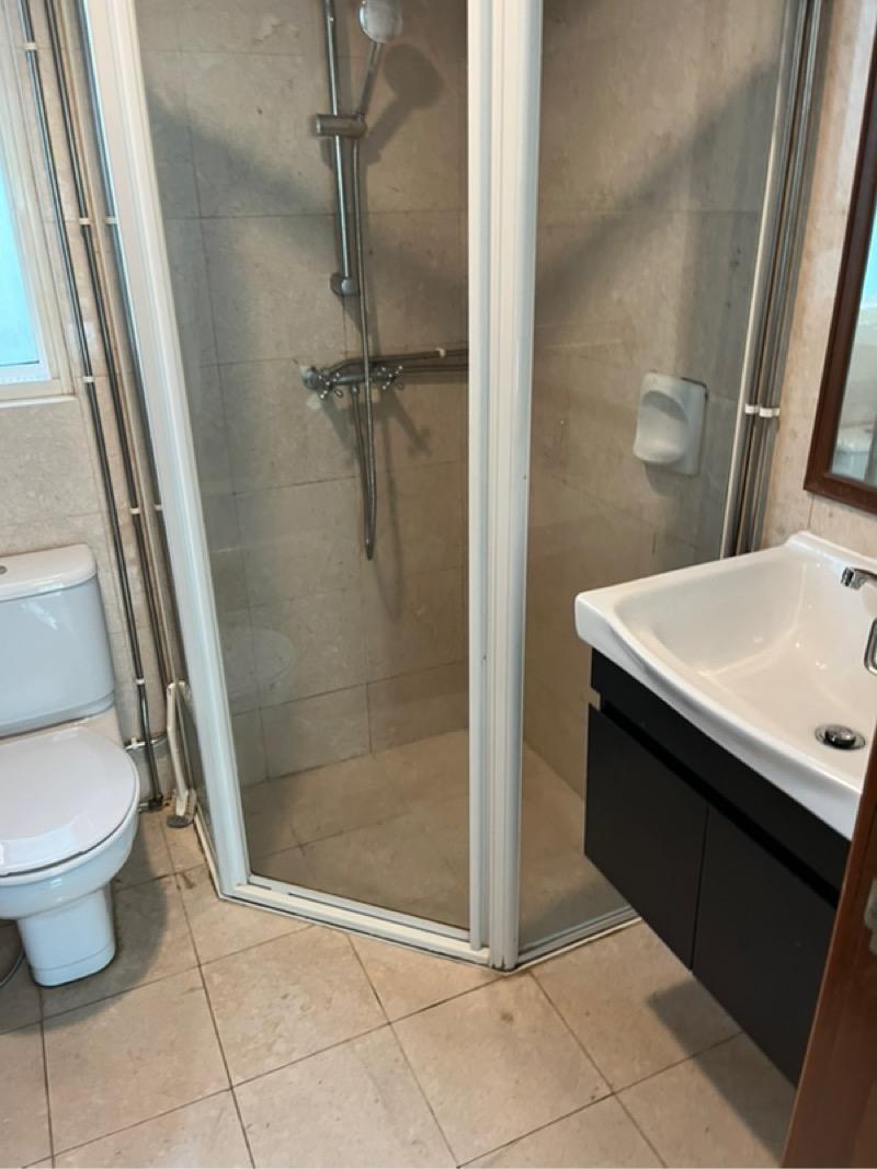 Burlington Square Apartment Room Rental, $2,500, 1 Bed 1 Bath 210 sqft $11.90 psf