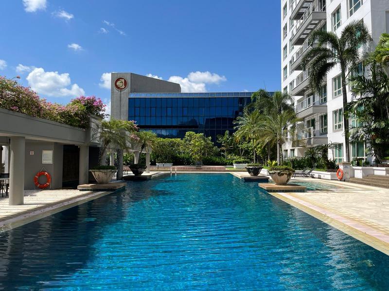 Burlington Square Apartment Room Rental, $2,500, 1 Bed 1 Bath 210 sqft $11.90 psf
