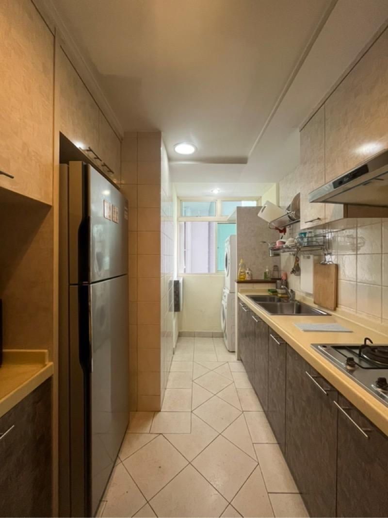 Burlington Square Apartment Room Rental, $2,500, 1 Bed 1 Bath 210 sqft $11.90 psf