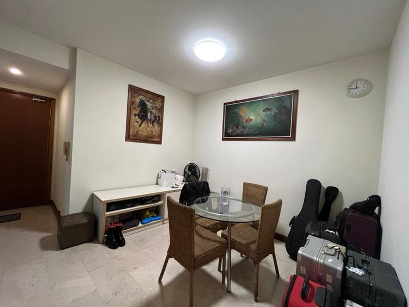 Burlington Square Apartment Room Rental, $2,500, 1 Bed 1 Bath 210 sqft $11.90 psf