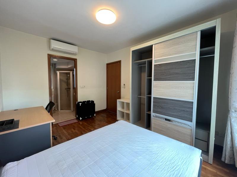 Burlington Square Apartment Room Rental, $2,500, 1 Bed 1 Bath 210 sqft $11.90 psf