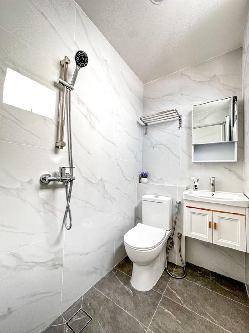 Simei Green Condominium Condominium Room Rental, $1,999, 1 Bed 1 Bath 300 sqft $6.66 psf