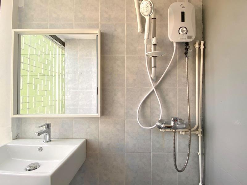 People's Park Complex Apartment Room Rental, $1,499, 1 Bed 1 Bath 180 sqft $8.33 psf