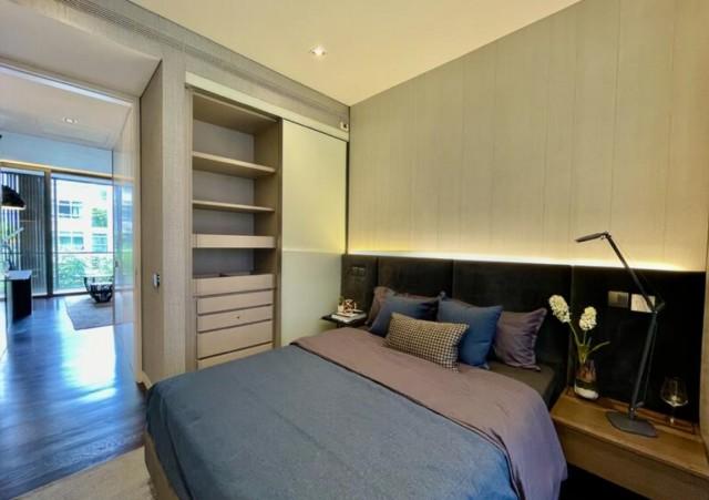 Prop-GPT: Condominium: D09  Lloyd SixtyFive
