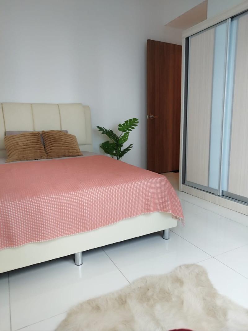Prop-GPT: Apartment: D01 Marina The Sail @ Marina Bay