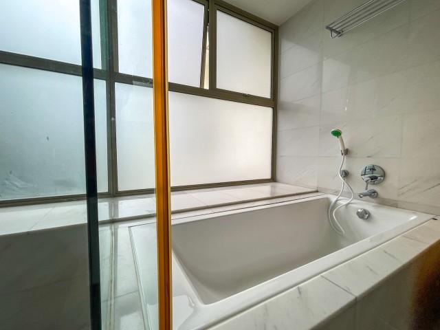 The Peak @ Balmeg Condominium For Rent, $6,600, 3 Bed 3 Bath 1,507 sqft $4.38 psf