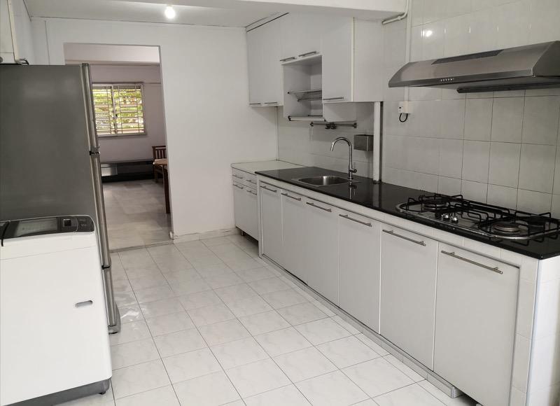 4 Marine Terrace HDB Apartment For Rent, $3,200, 3 Bed 2 Bath 688 sqft $4.65 psf