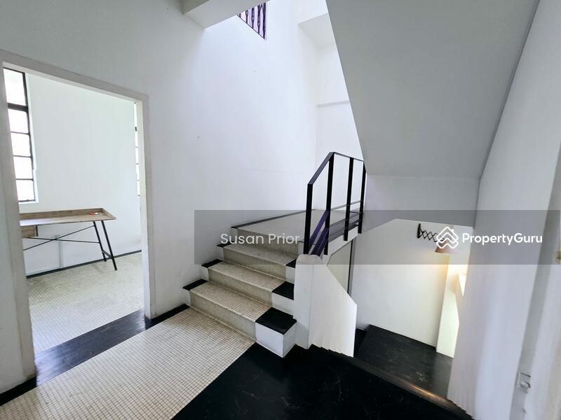 Tiong Bahru 5 Mins to MRT RARE PENTHOUSE