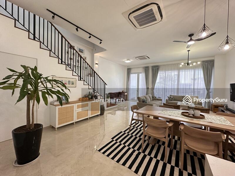 Prop-GPT: Terrace: D19 Serangoon Serangoon Garden Estate