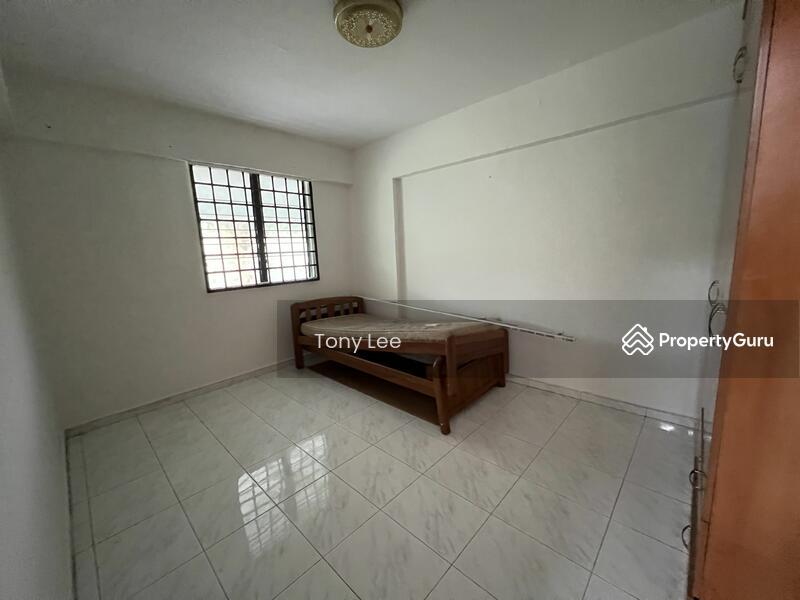 220 Yishun Street 21