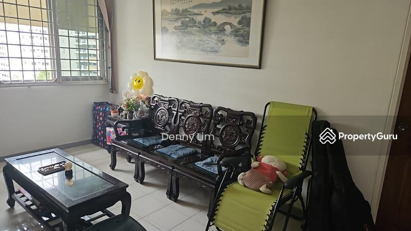 Prop-GPT: HDB Flat: D18 Simei 141 Simei Street 2