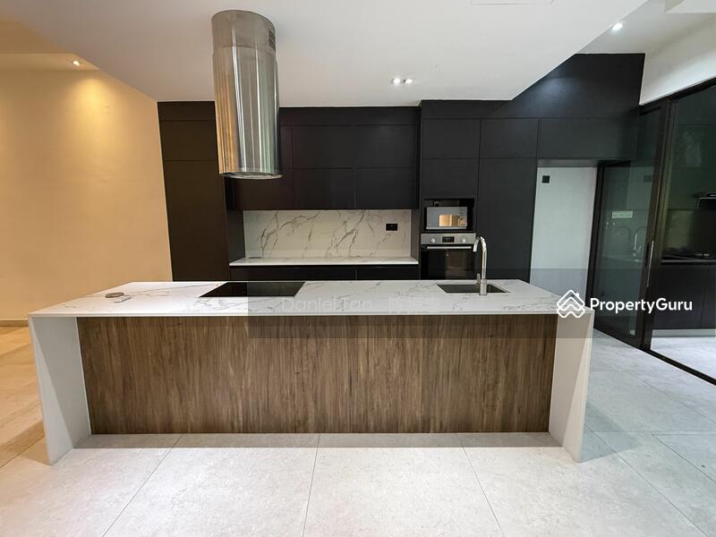  5 BEDROOMS  NEWLY RENOVATED OPEN KITCHEN  PRESTIGE D11