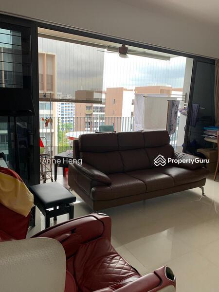 Prop-GPT: Executive Condominium: D25  Twin Fountains