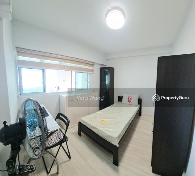 340 Jurong East Avenue 1