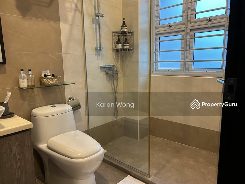 Charming semi-detached house with pool!