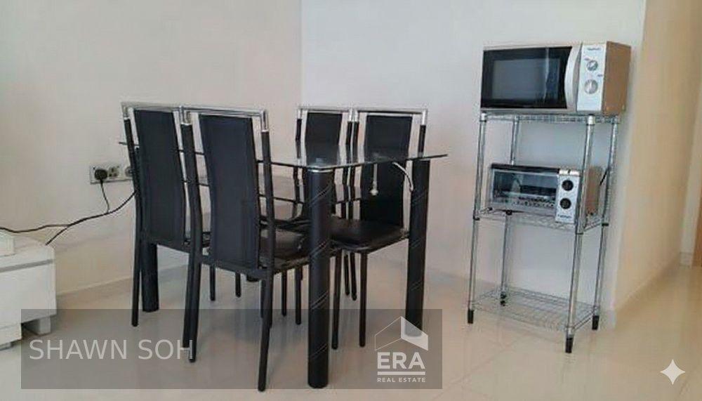 Expat's Choice! Central Location, High Floor