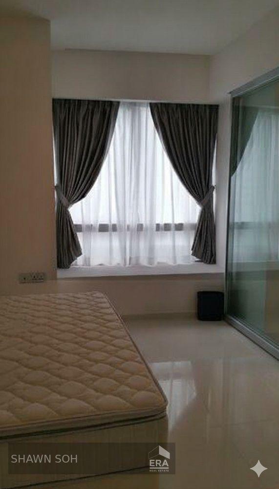 Expat's Choice! Central Location, High Floor