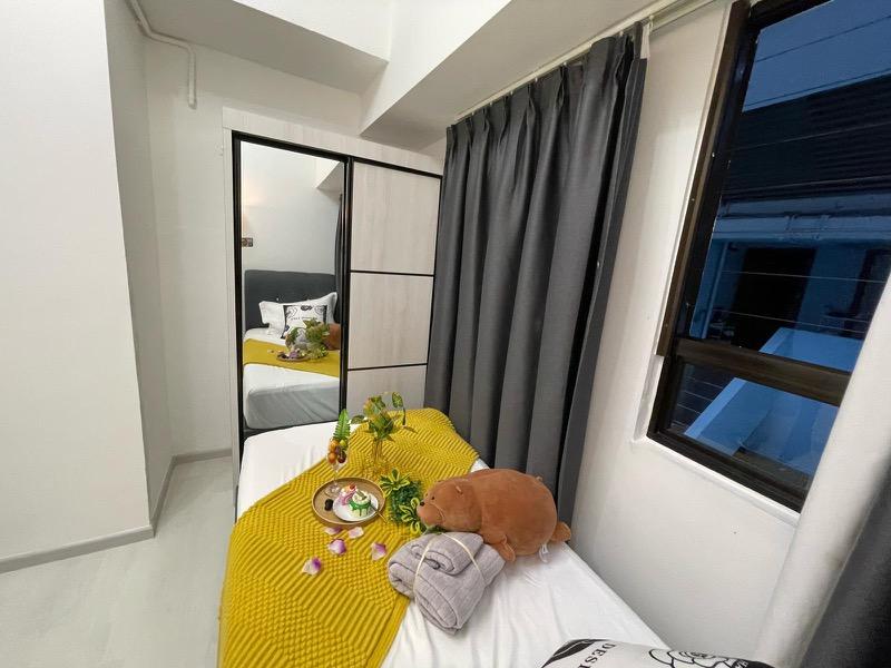 Textile Centre Apartment Room Rental, $1,468, 1 Bed 1 Bath 180 sqft $8.16 psf