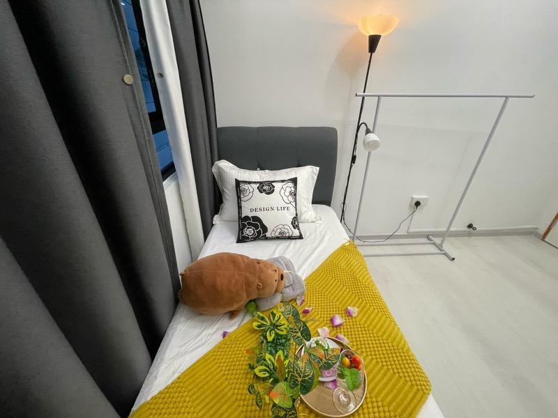 Textile Centre Apartment Room Rental, $1,468, 1 Bed 1 Bath 180 sqft $8.16 psf