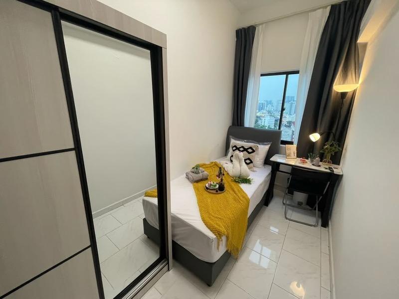 Prop-GPT: Apartment: D07  Textile Centre