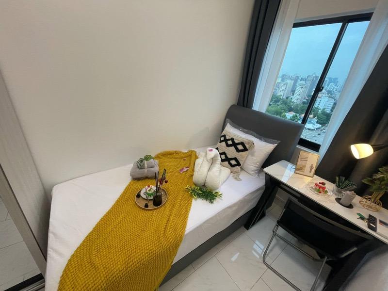 Textile Centre Apartment Room Rental, $1,194, 1 Bed 1 Bath 160 sqft $7.46 psf