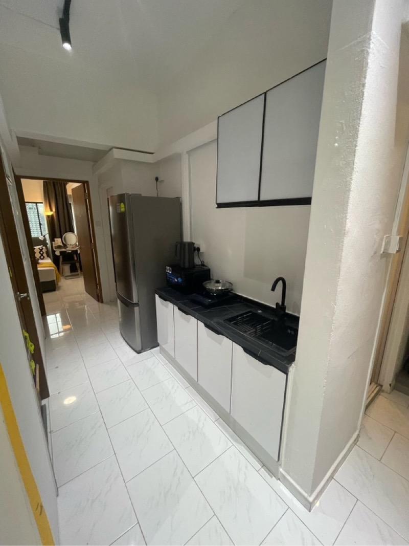 Textile Centre Apartment Room Rental, $1,194, 1 Bed 1 Bath 160 sqft $7.46 psf