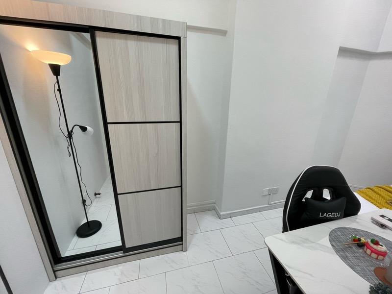 Textile Centre Apartment Room Rental, $1,368, 1 Bed 1 Bath 160 sqft $8.55 psf