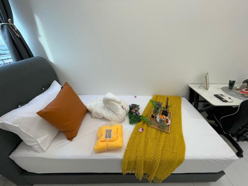 Textile Centre Apartment Room Rental, $1,368, 1 Bed 1 Bath 160 sqft $8.55 psf