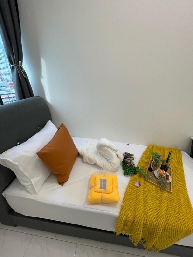 Textile Centre Apartment Room Rental, $1,368, 1 Bed 1 Bath 160 sqft $8.55 psf